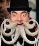 Verfügt über einen großen Schnurrbart, Vergrauung und neugierig, mit dieser aufwändigen Montage, in der ein Gesicht einfügen. Der K�rper ist mit einer schwarzen Kappe und eine Art von schwarzen und weißen Mantel mit einem gestreiften Fliege als H�hepunkt gekleidet. 