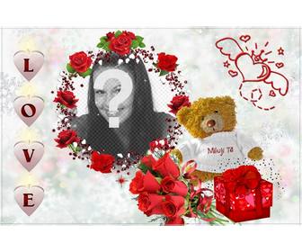 fotorahmen mit dem wort liebe in form eines teddybaren mit rosa herzen