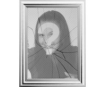 digitaler bilderrahmen wird das bild in einem zerbrochenen spiegel kann merkwurdige wirkung eines bilderrahmens mit dem glas zerbrochen sein