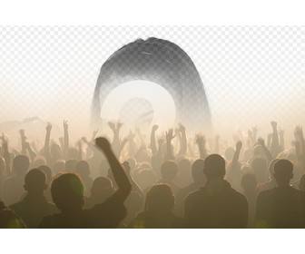 fotomontage mit einem bild der masse der leute in einem konzert auf einem musikfestival