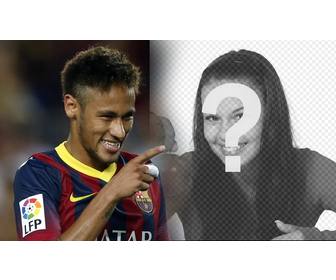 neymar jr fotomontage mit der fußballspieler zeigen und lachelnd auf das foto das sie hochladen