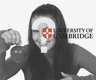 aufkleber mit dem logo der universitat cambridge