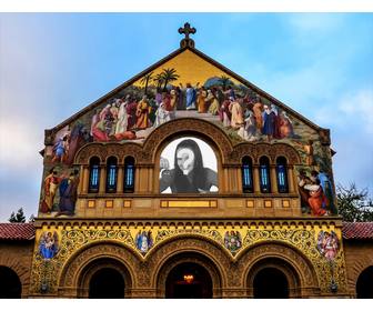 spezielle fotomontage um das foto auf dem glas einer kirche gelegt