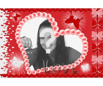 postkarte zum valentinstag herzformigen roten hintergrund schmetterlinge und das wort love