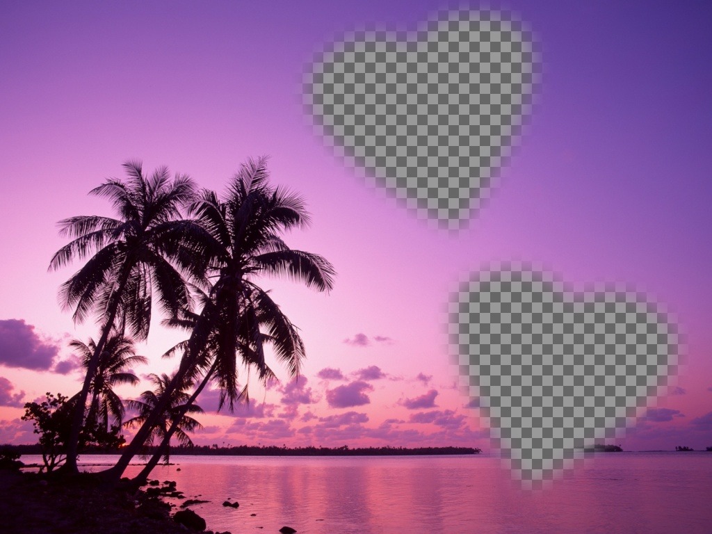 Karte, wo Sie zwei Fotos herzförmig mit einer idyllischen Landschaft von Meer und Palmen in den Farben lila stellen..